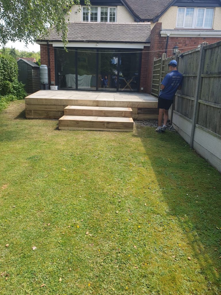 Garden with steps and patio